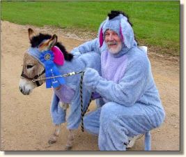 Zean & Bob winning the costume class!