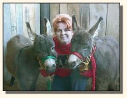 Skylar, Sandy, & Tito (9507 bytes)